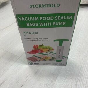 Stormhold Vacuum Food Sealer Bags with Green Pump
